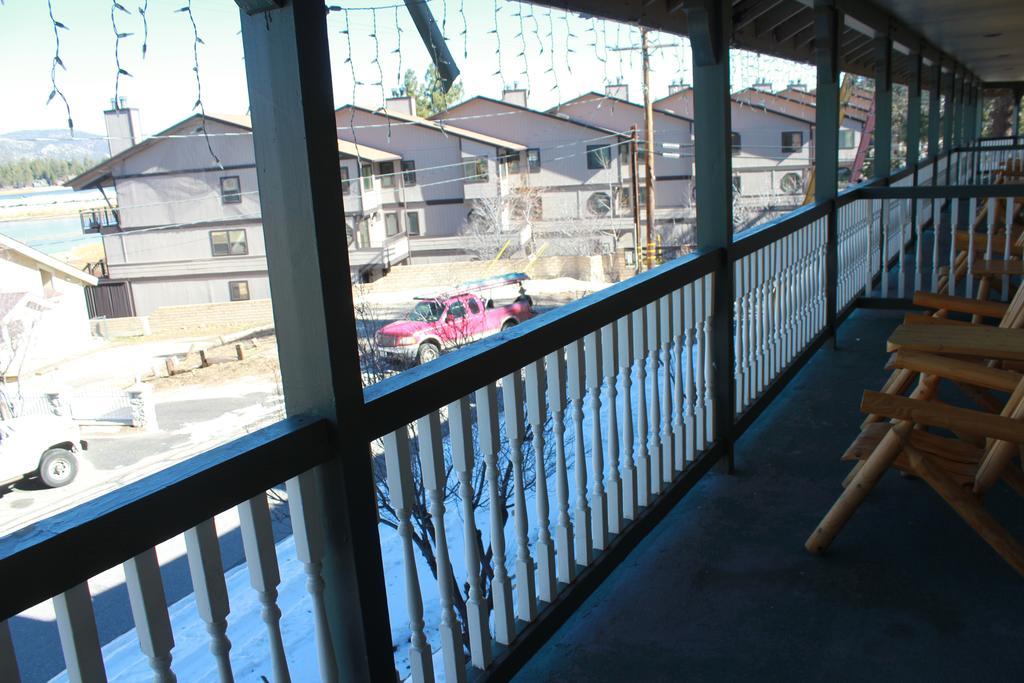 ファイア サイド ロッジ  ビッグ・ベアー・レイク エクステリア 写真